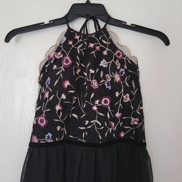 Francesca's floral halter dress - Picture 6 of 11